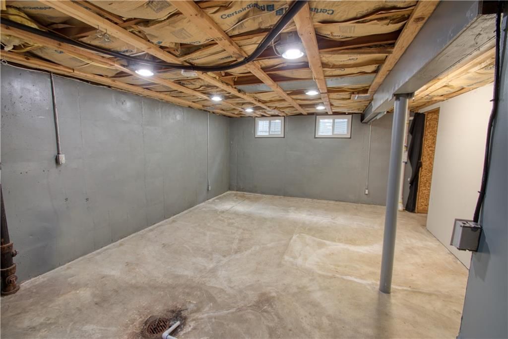 9104 W 69th Street — photo 19