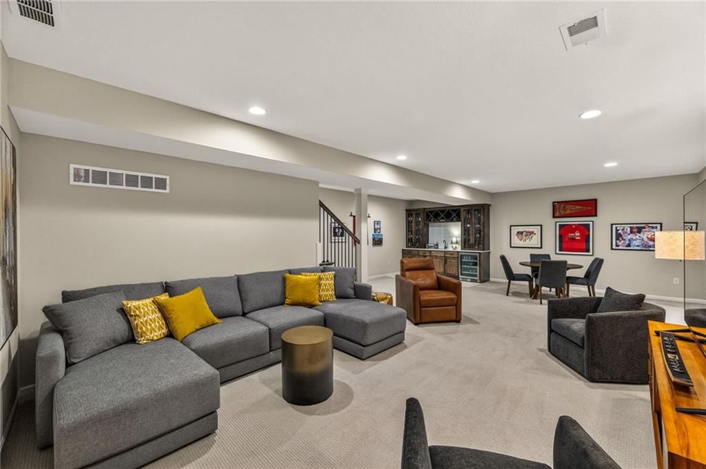 7211 Westgate Street — photo 37
