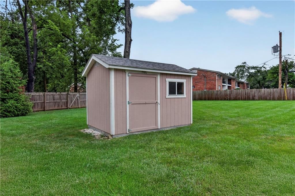 8217 Barkley Lane — photo 30
