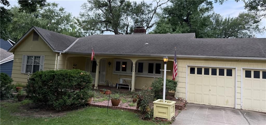 6000 Howe Drive, Fairway, KS