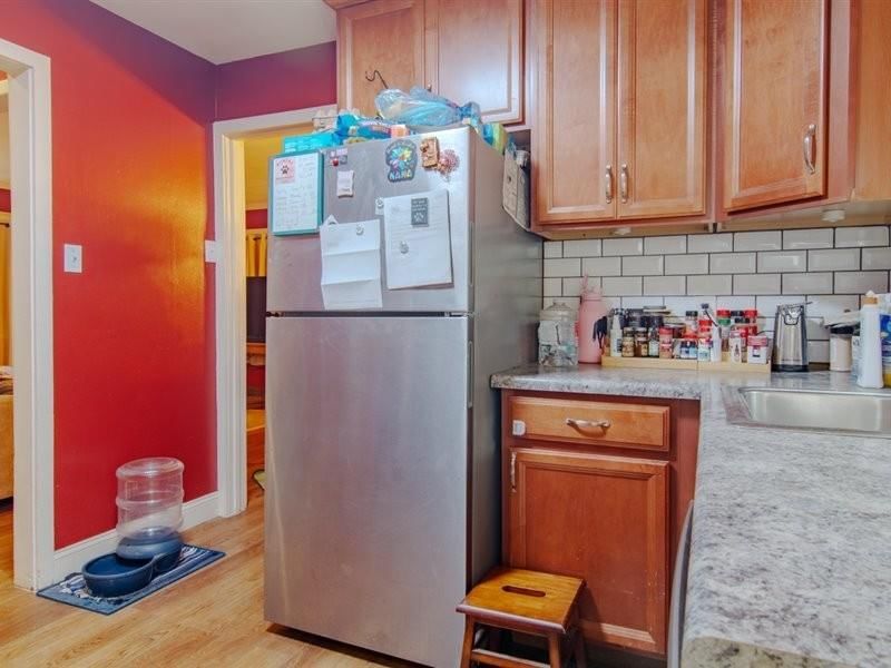 103 E Myrtle Street E — photo 13