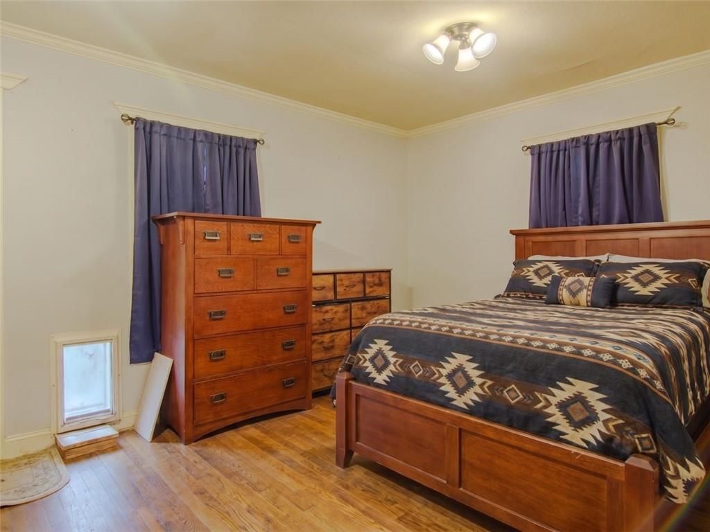 103 E Myrtle Street E — photo 18