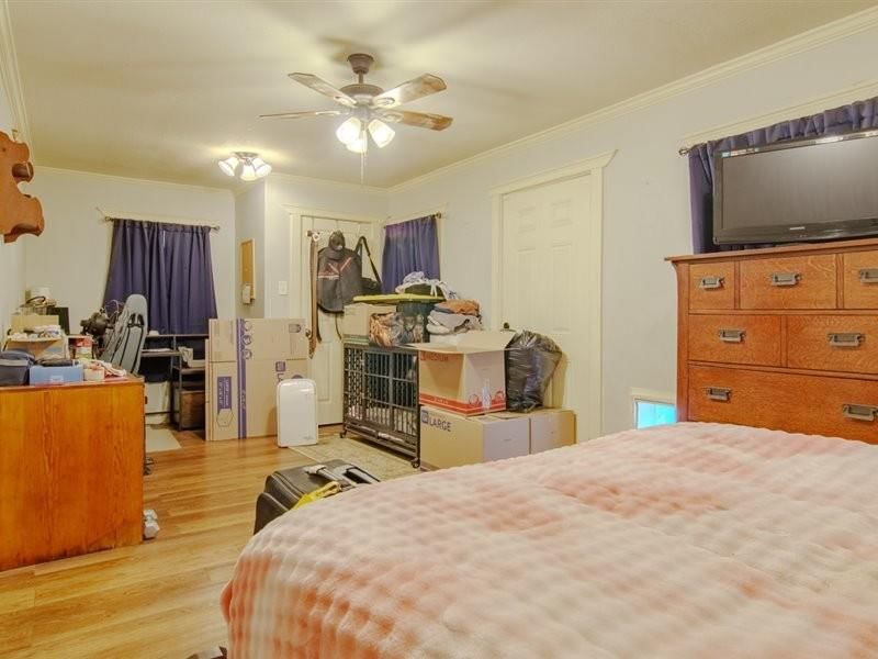 103 E Myrtle Street E — photo 19