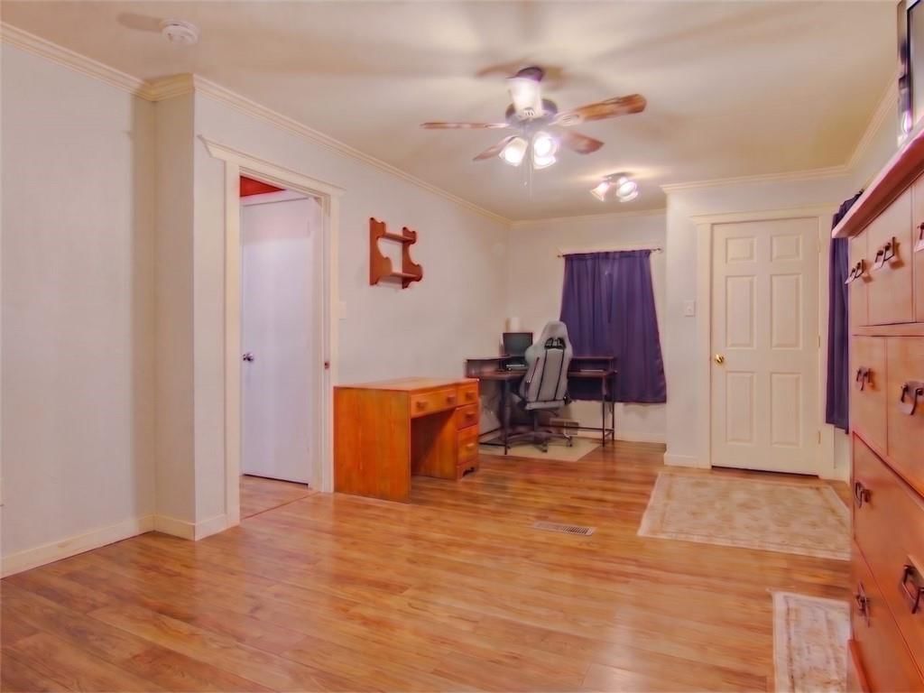 103 E Myrtle Street E — photo 21