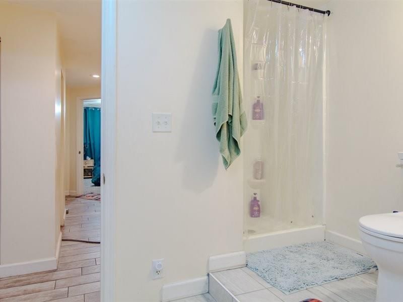 103 E Myrtle Street E — photo 26
