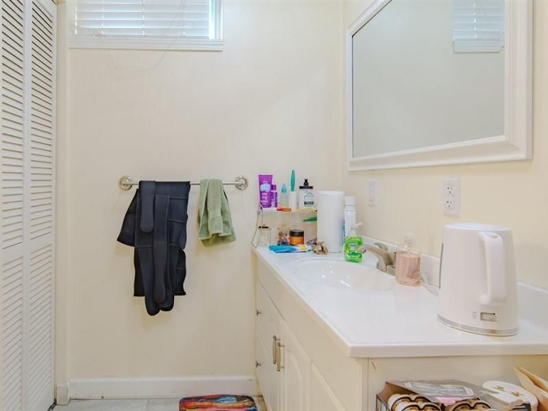 103 E Myrtle Street E — photo 30