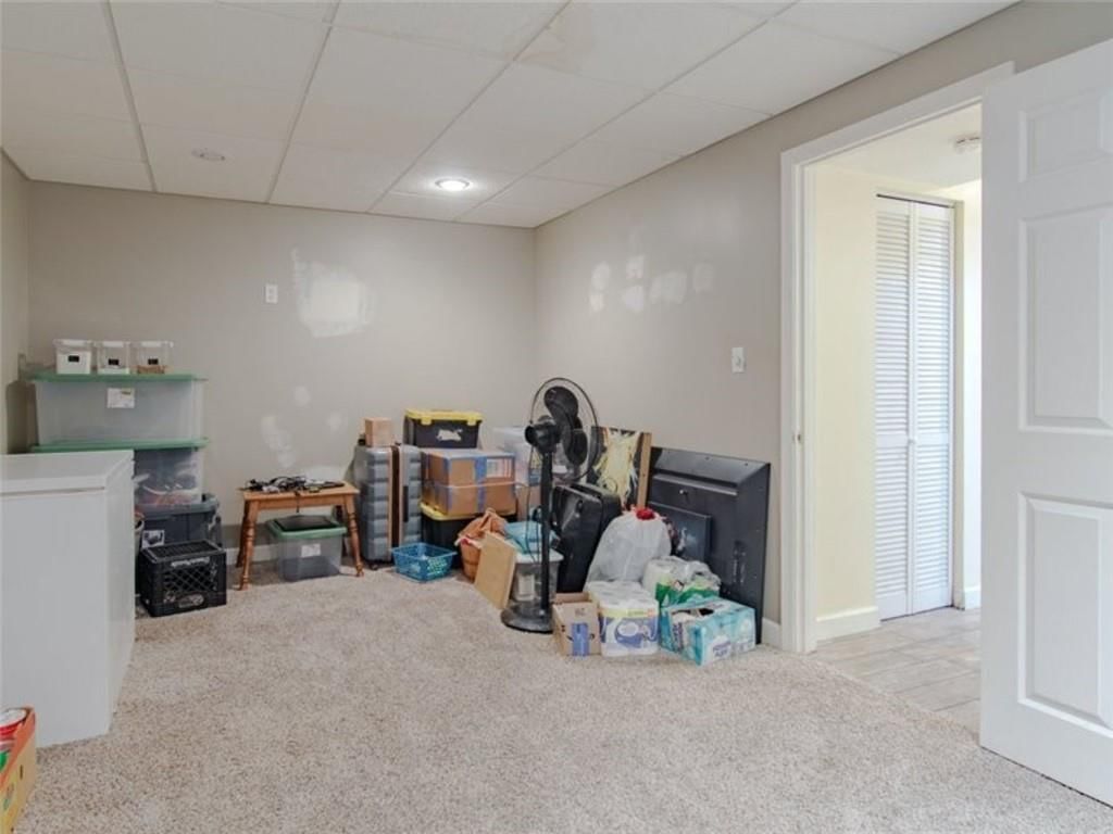 103 E Myrtle Street E — photo 32