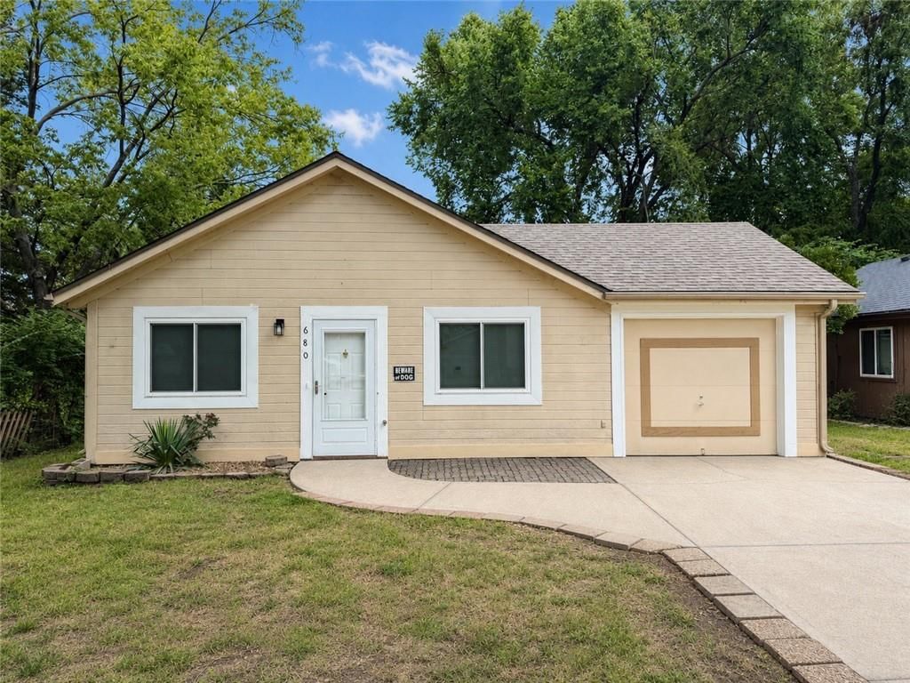 680 N PINE Street — photo 2