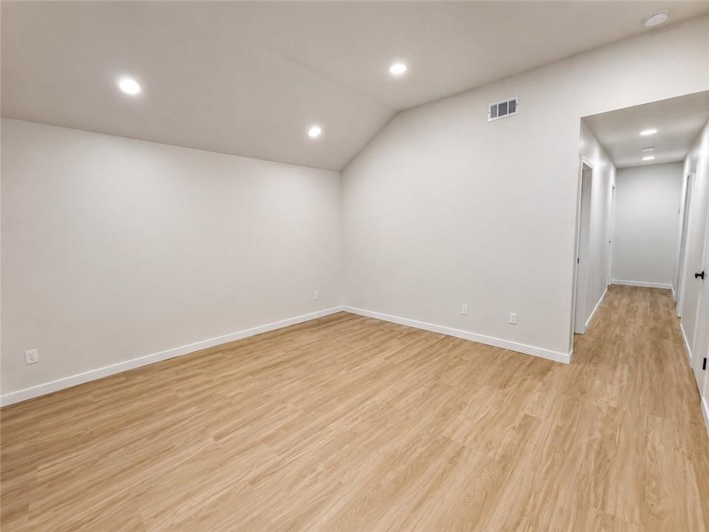 680 N PINE Street — photo 3
