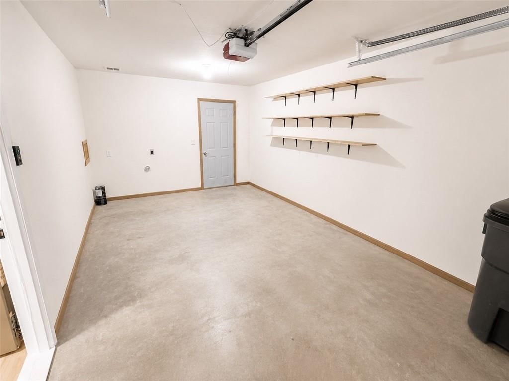 680 N PINE Street — photo 17