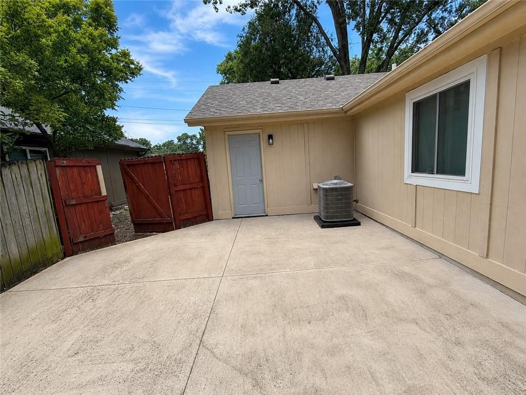 680 N PINE Street — photo 19