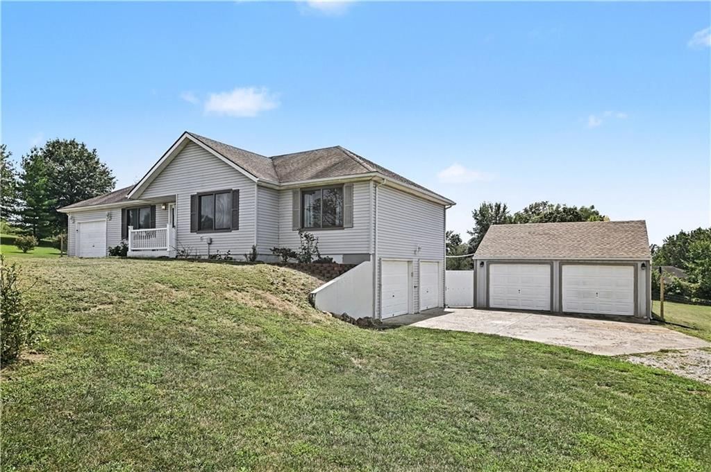 31455 Lyman Lane — photo 3