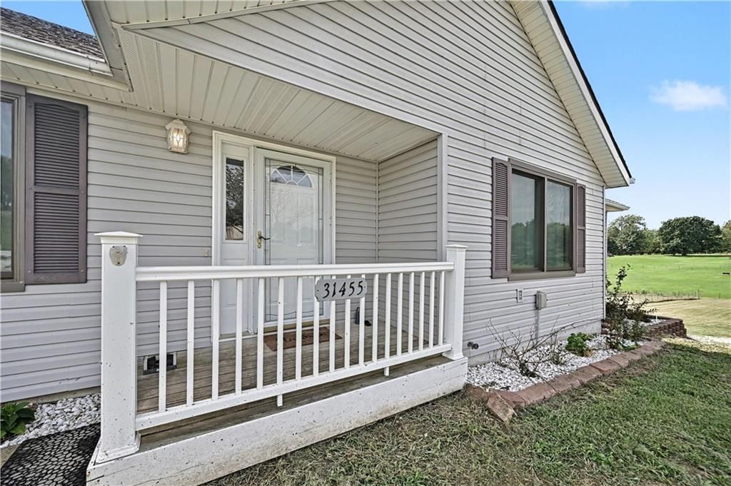 31455 Lyman Lane — photo 4