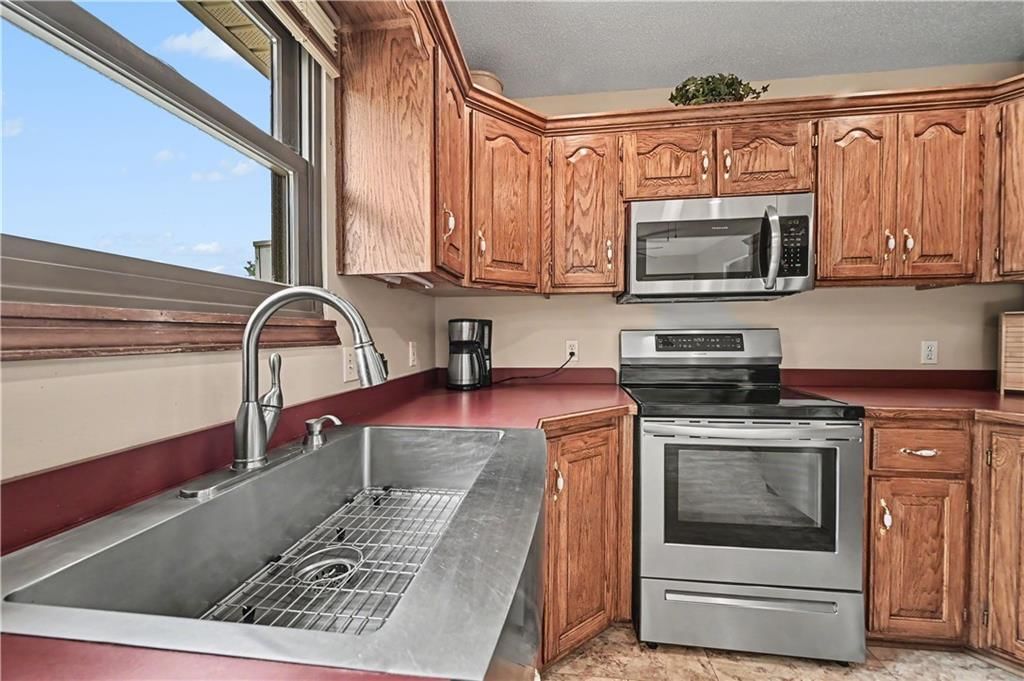 31455 Lyman Lane — photo 9