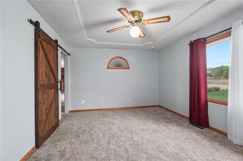 815 Kouns Lane — photo 31
