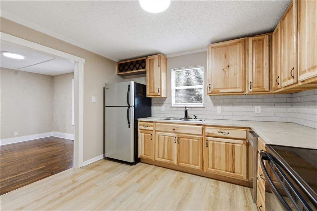4734 Mission Road — photo 11