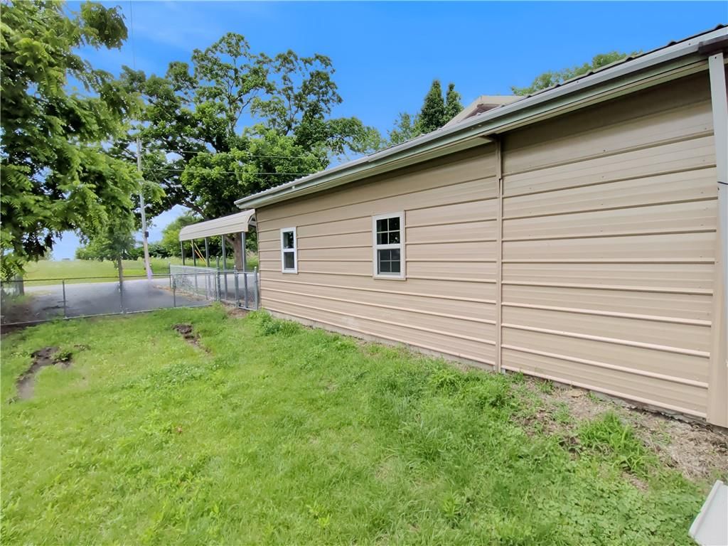 809 S Taylor Street — photo 20