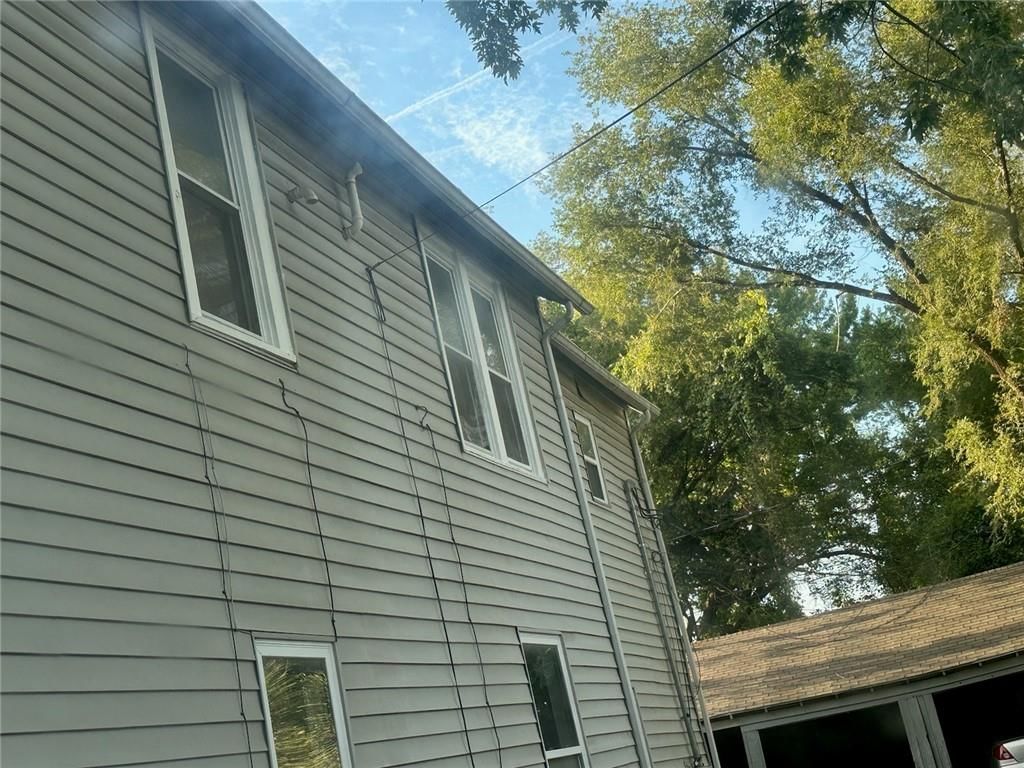 1708 metropolitian Avenue — photo 9