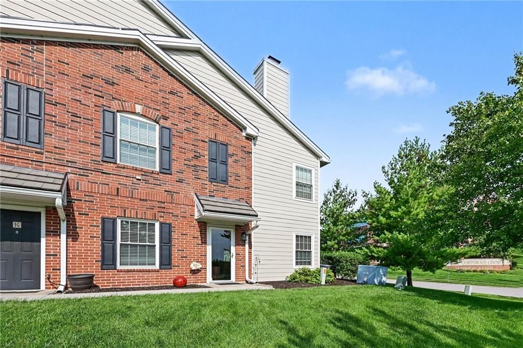 11607 Tomahawk Creek Parkway — photo 20