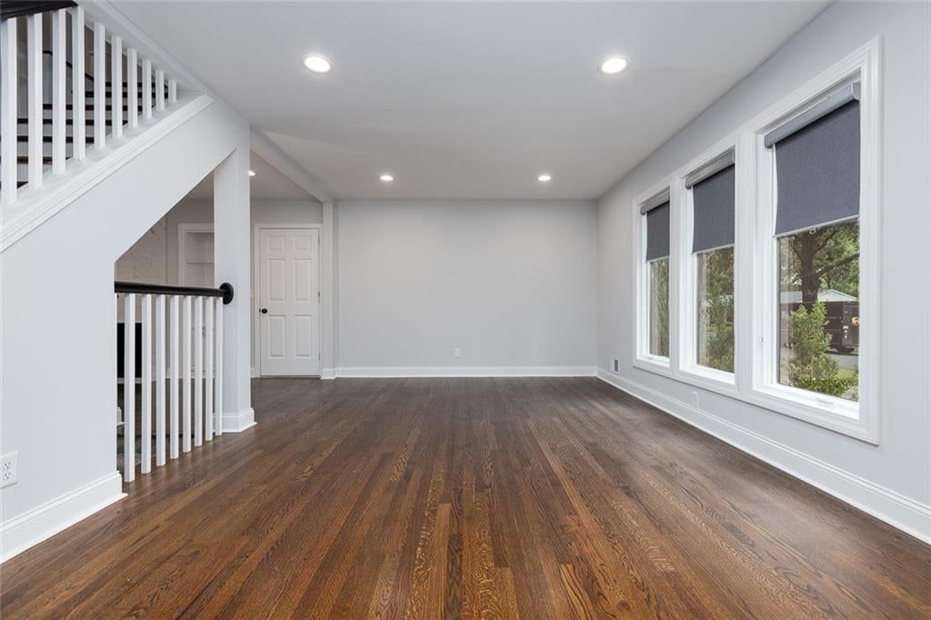 Photo 8 of 50 - 9738 Howe Drive, Overland Park, KS 66206