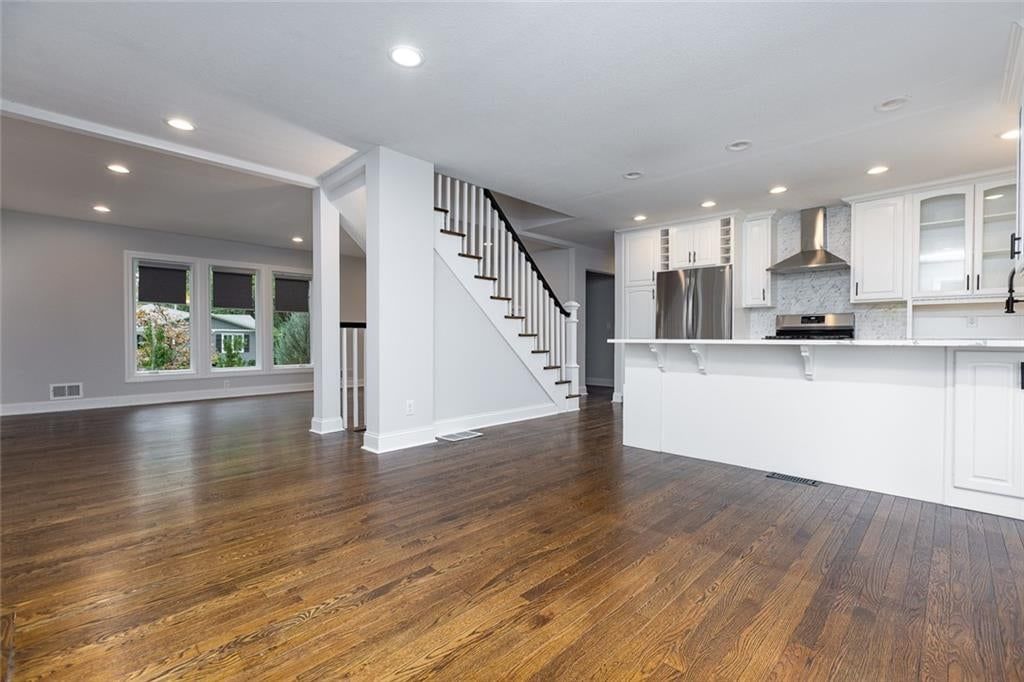Photo 11 of 50, 9738 Howe Drive, Overland Park, KS 66206