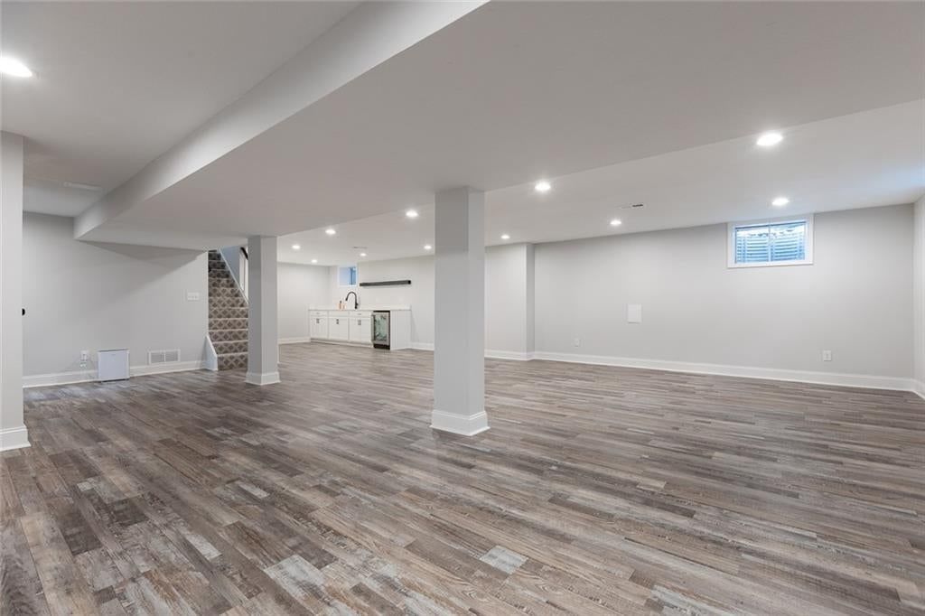 Photo 32 of 50 - 9738 Howe Drive, Overland Park, KS 66206