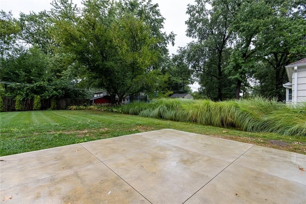 Photo 38 of 50, 9738 Howe Drive, Overland Park, KS 66206