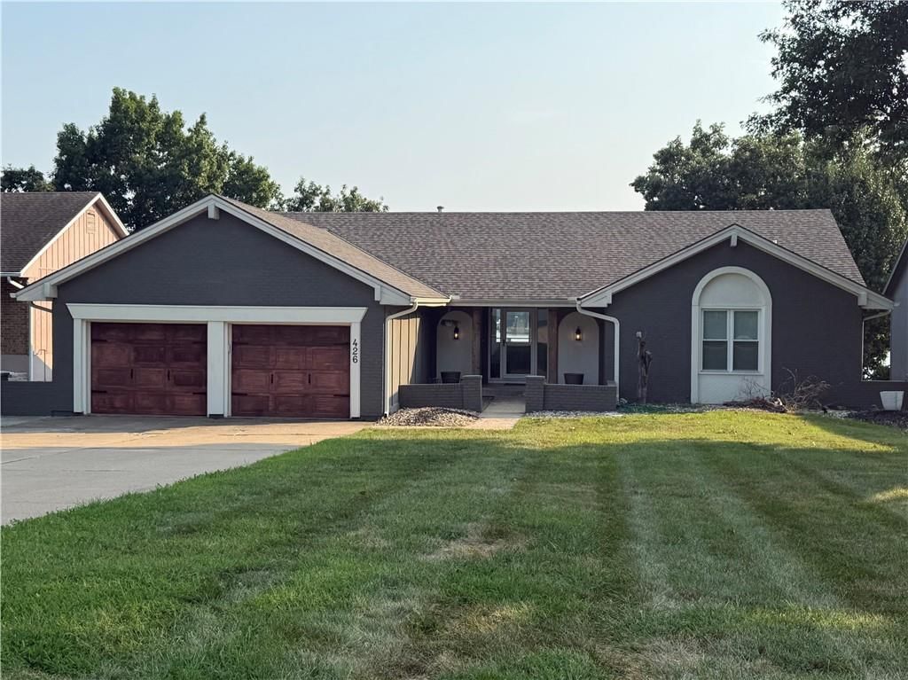 426 N Winnebago Drive — photo 1