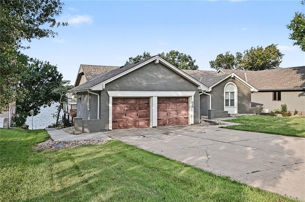 426 N Winnebago Drive — photo 4