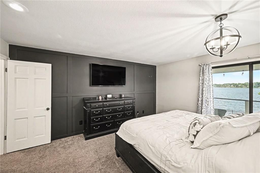426 N Winnebago Drive — photo 14