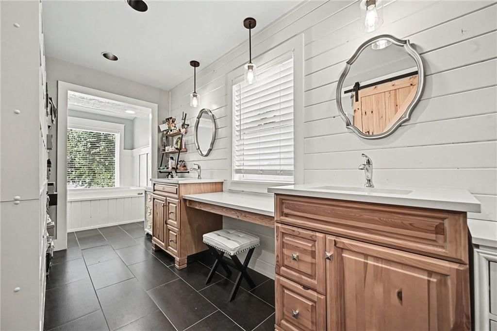 426 N Winnebago Drive — photo 15
