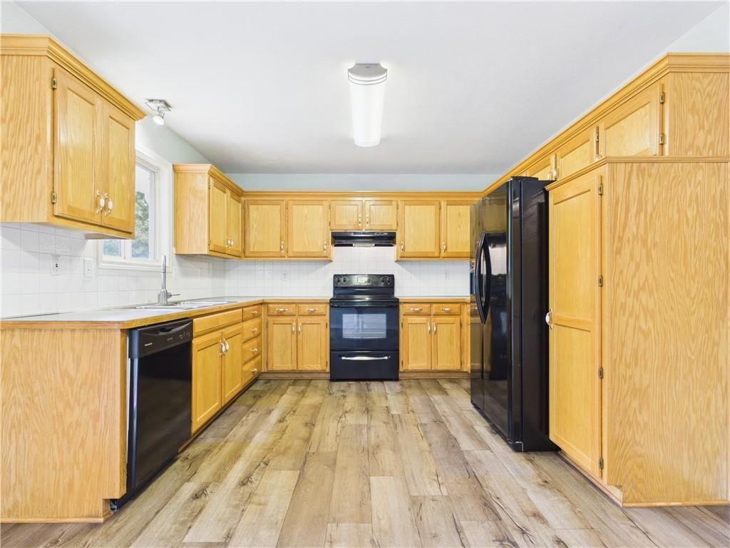 16407 Harris Avenue — photo 8
