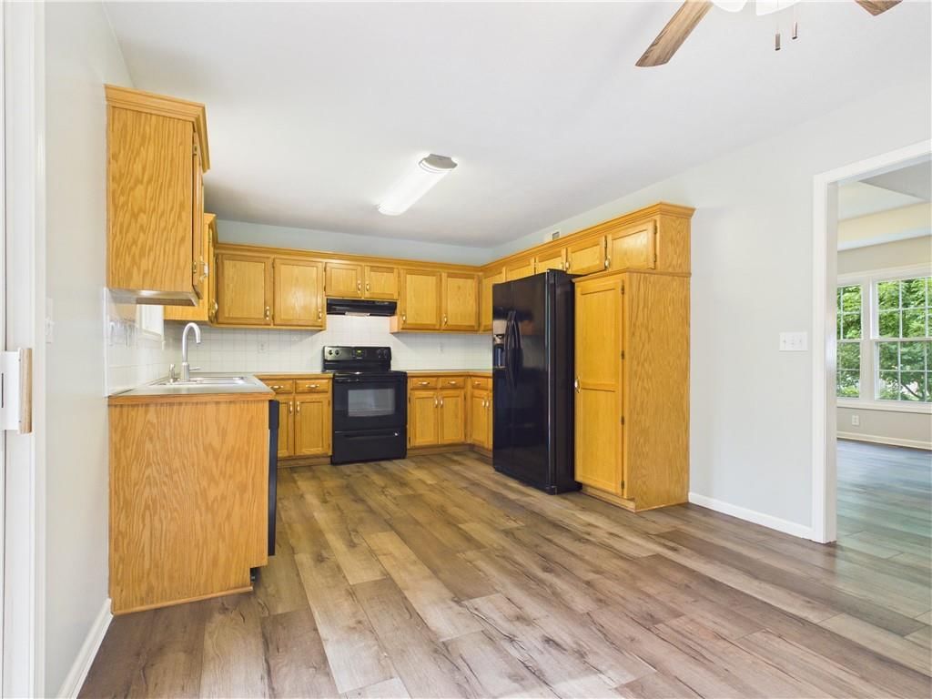 16407 Harris Avenue — photo 9