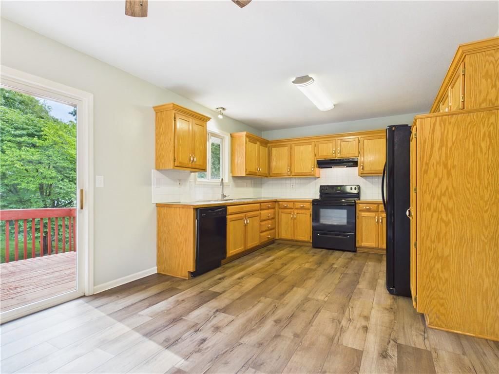 16407 Harris Avenue — photo 10