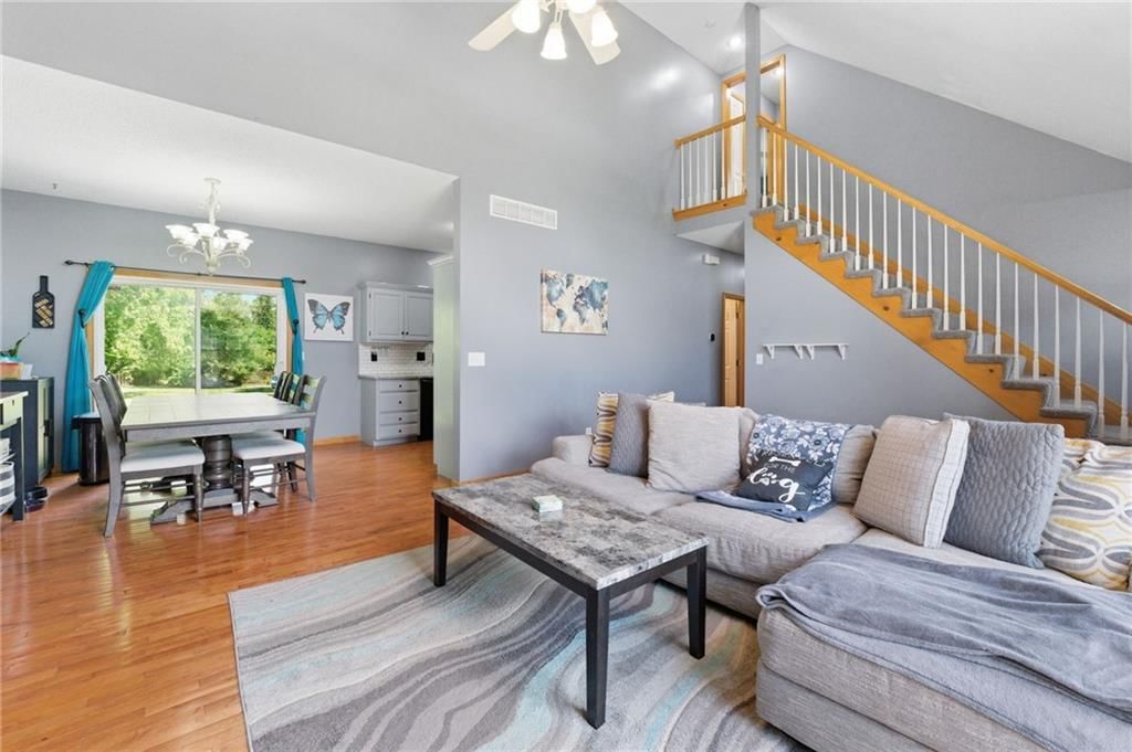 913 Applewood Lane — photo 4