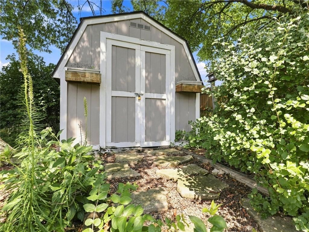 7332 N Eastern Avenue — photo 35