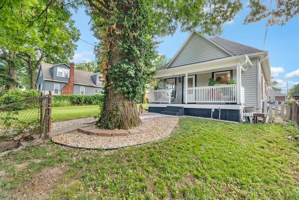 2236 S Ferree Street — photo 1