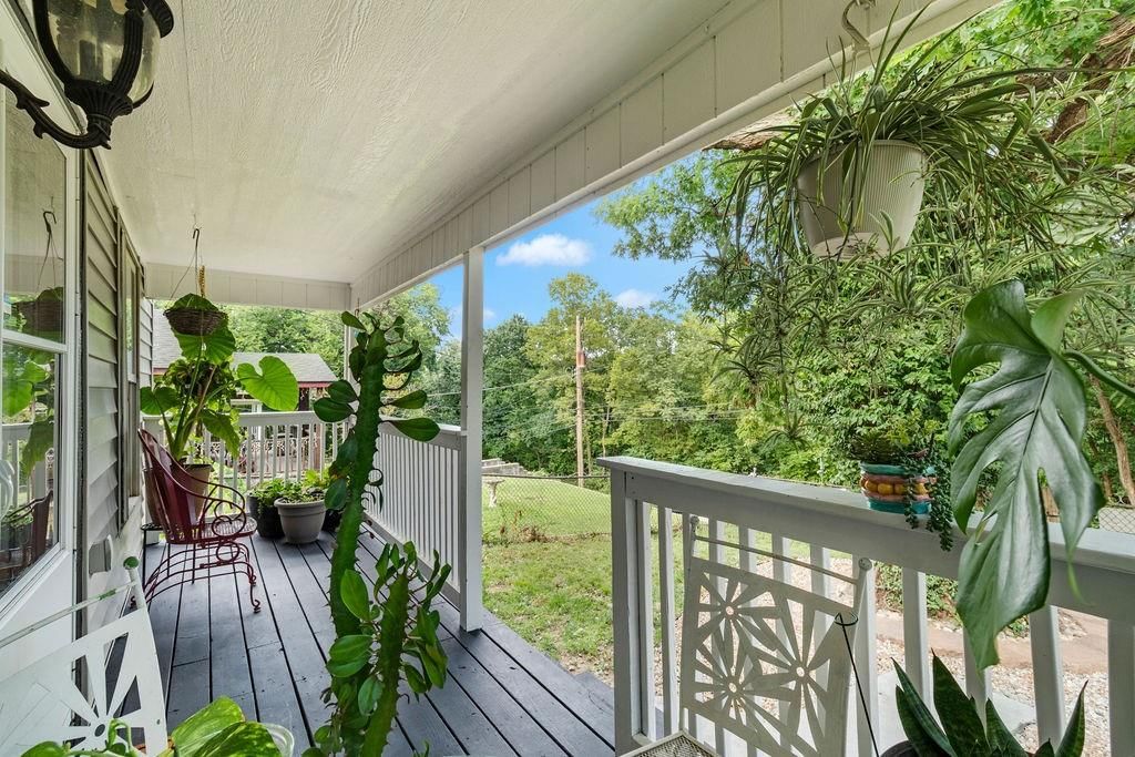 2236 S Ferree Street — photo 2