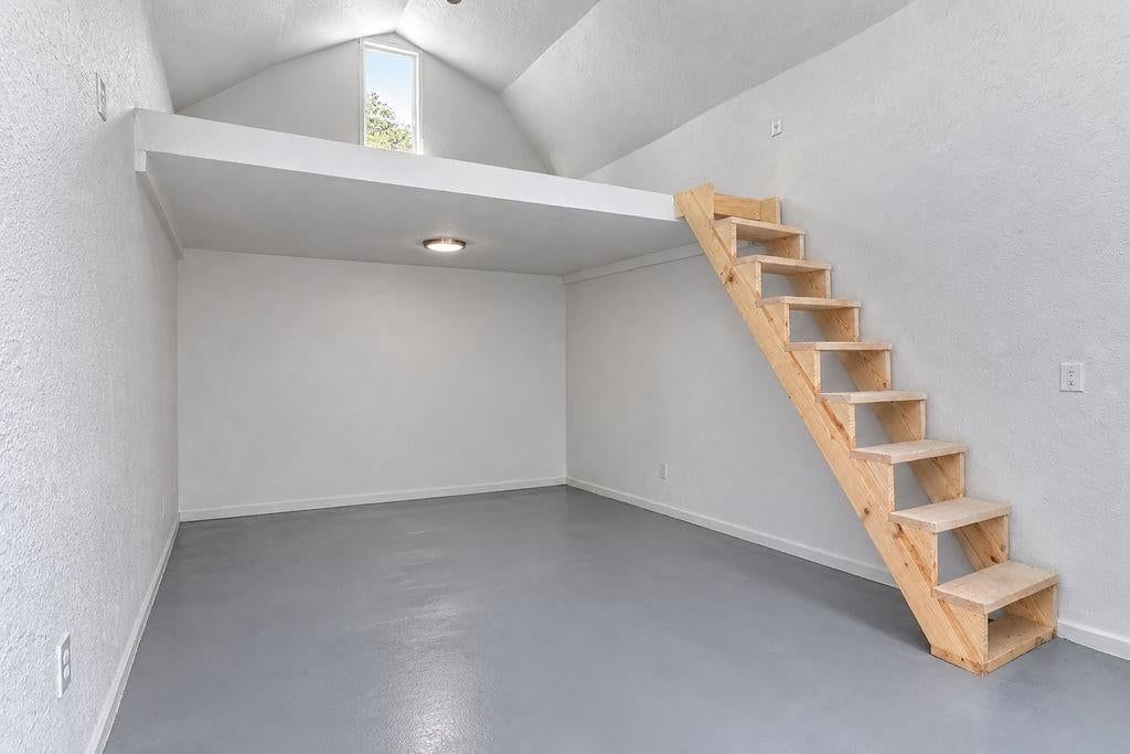 2236 S Ferree Street — photo 31