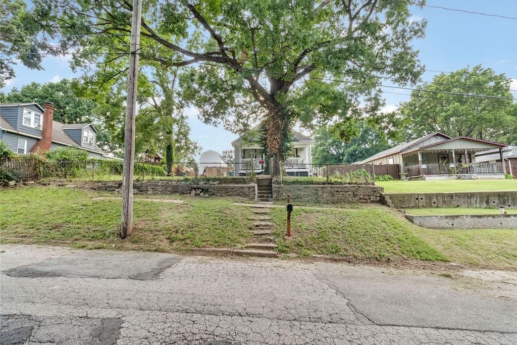 2236 S Ferree Street — photo 33