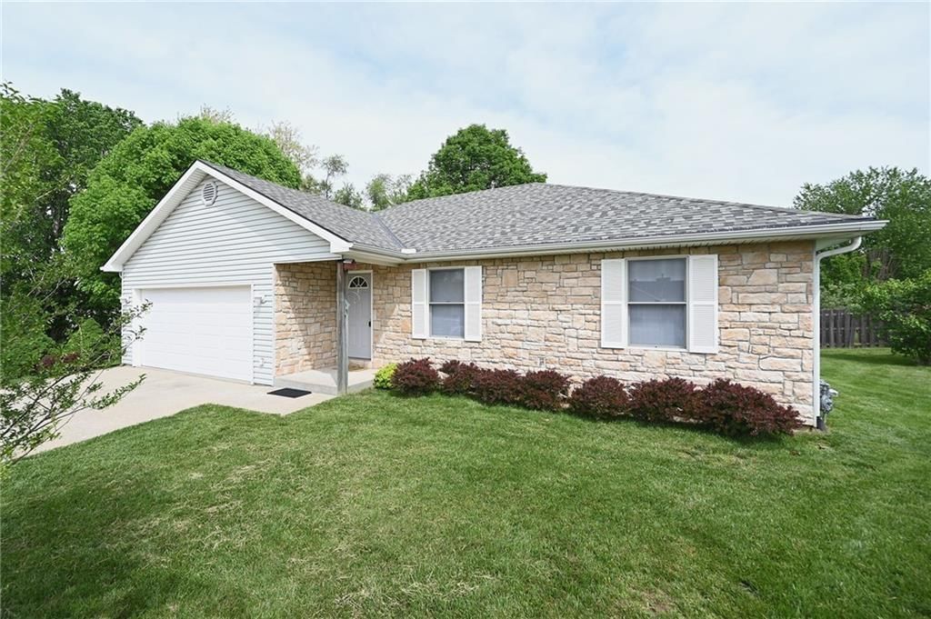 14 Sandi Circle — photo 3