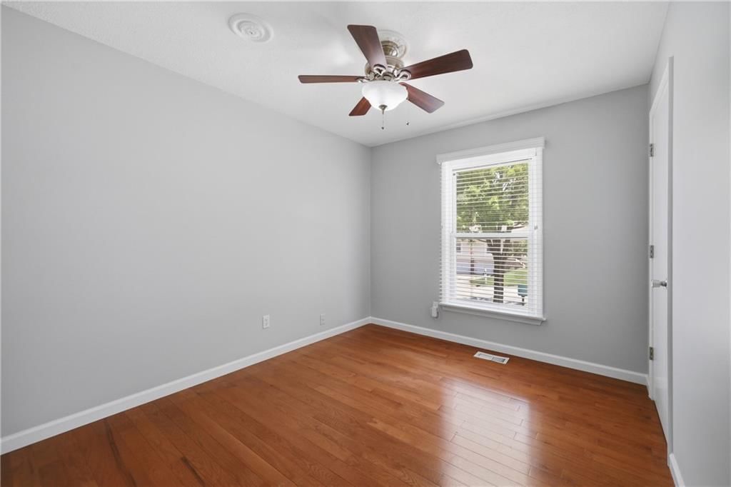 7832 N GARFIELD Avenue — photo 12