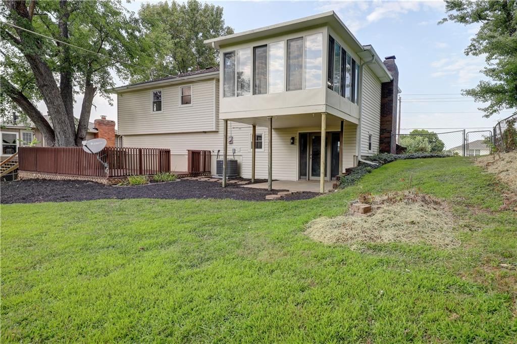 11015 Crooked Road — photo 33
