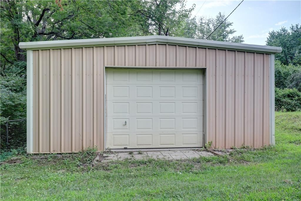 11015 Crooked Road — photo 38