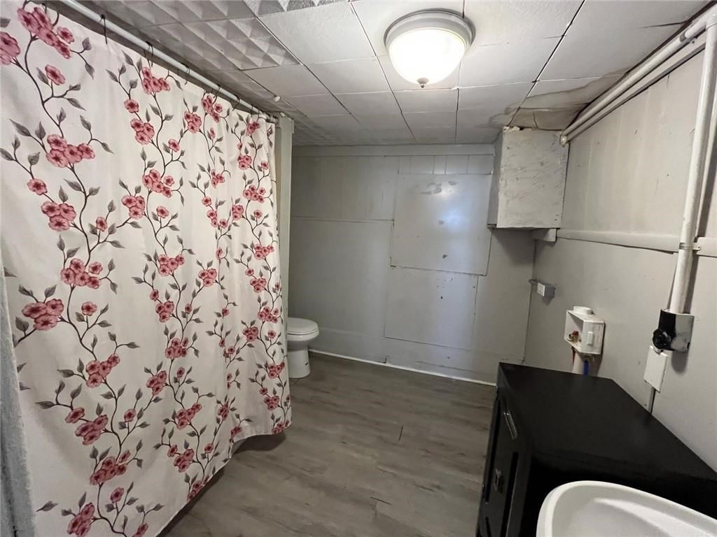 820 W 1st Street — photo 5
