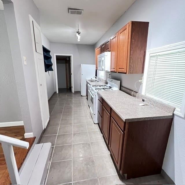 8249 Ward Parkway — photo 13