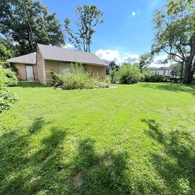 8249 Ward Parkway — photo 20