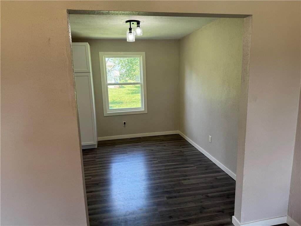 818 S High Street — photo 14