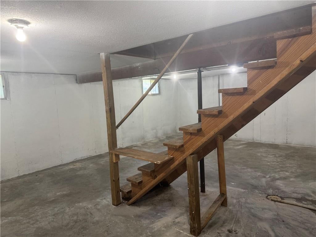 818 S High Street — photo 28