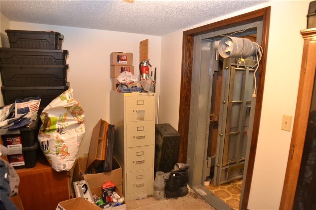 8001 N Lydia Avenue — photo 36